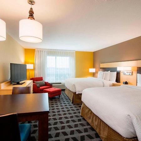 Towneplace Suites By Marriott Red Deer Exterior foto