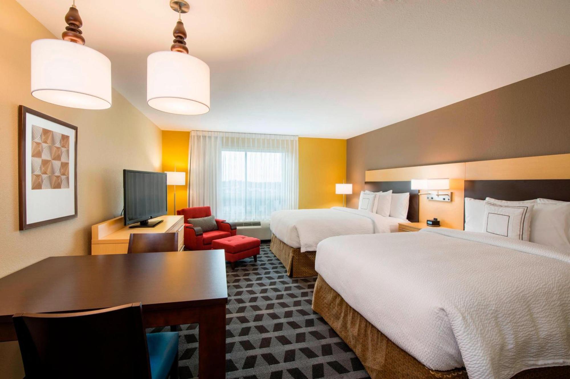 Towneplace Suites By Marriott Red Deer Exterior foto